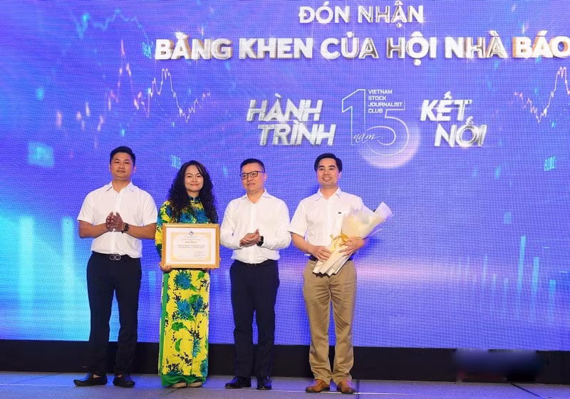 cau lac bo nha bao chung khoan viet nam tiep tuc khang dinh vai tro trach nhiem xa hoi hinh 1