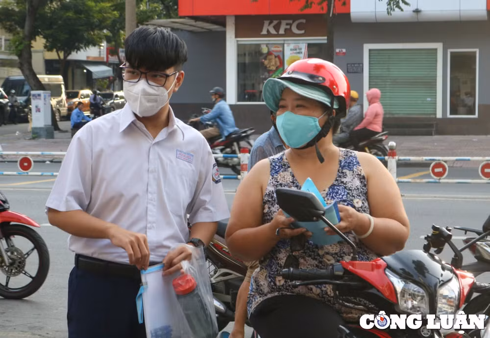 tp hcm khong tang muc thu dich vu giao duc hinh 1