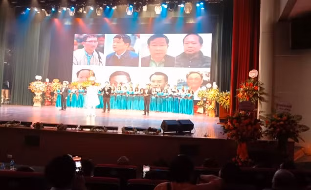 nhac si lan cuong dua hinh anh khong khop voi loi bai hat la bop meo su that boi nho danh du nhac si hinh 3