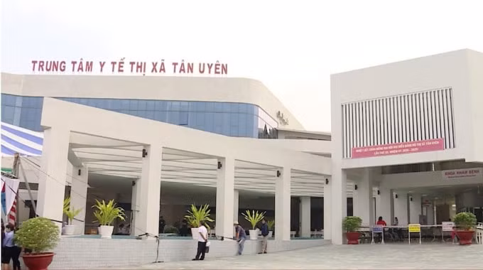 khoi to bat tam giam bac si truc loi tu tiem vaccine ngua covid 19 tai binh duong hinh 1