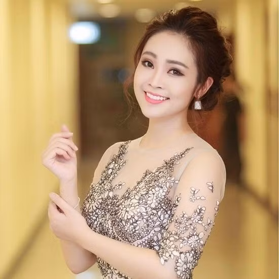 vo anh canh sat dong xuat hien o pho trong lang hinh 1