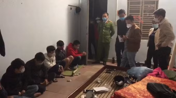 thua thien hue bat giu thanh nien tang tru su dung trai phep ma tuy hinh 1