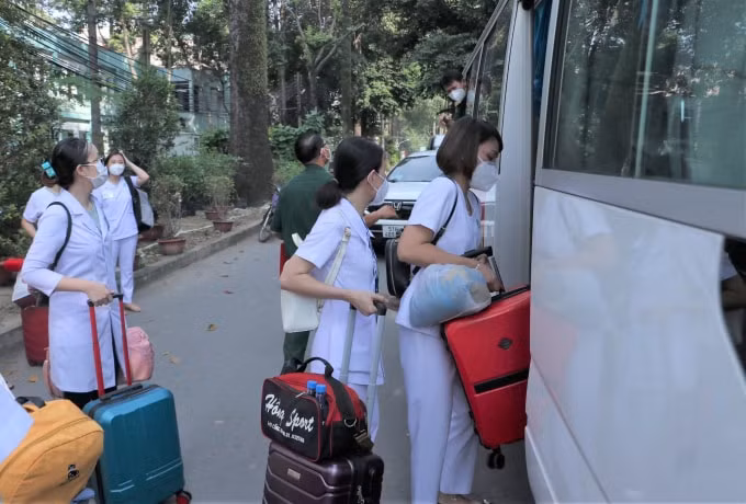 benh vien quan y 175 dieu dong 20 to quan y tang cuong cho tp hcm chong dich hinh 2