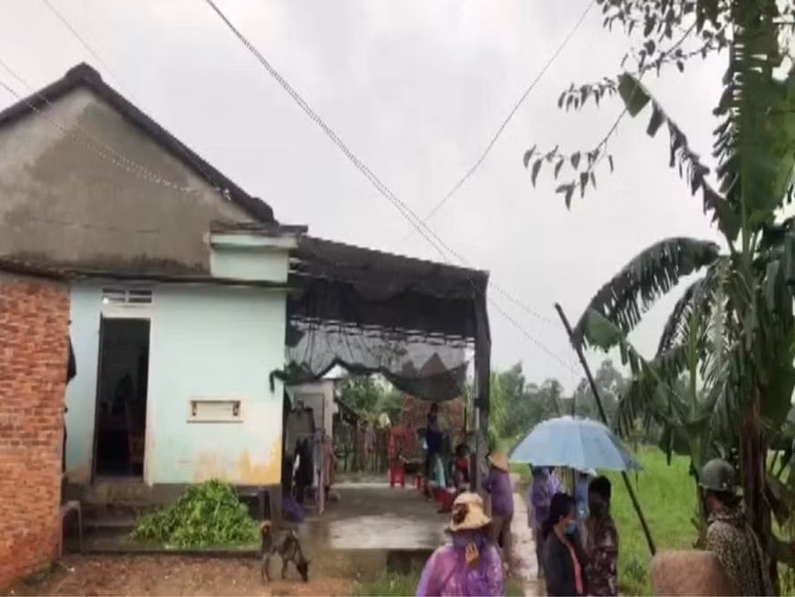 quang ngai cau ruot nem dao trung co be gai 4 tuoi tu vong hinh 1