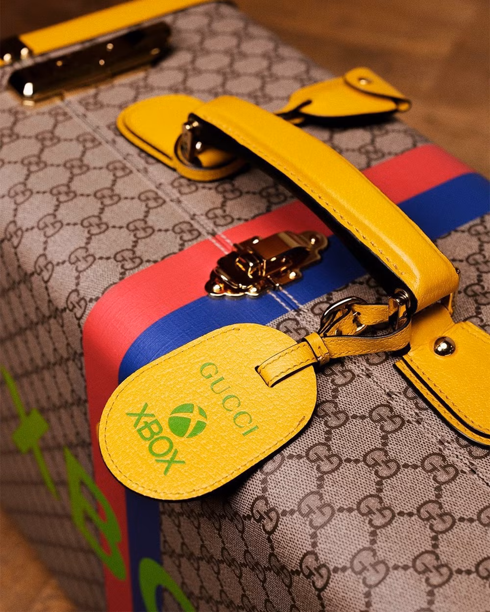 gucci phat hanh phien ban xbox series x gioi han co gia len toi 10000 usd hinh 3