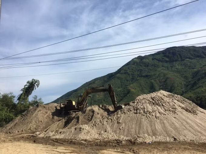 chinh phu dieu chinh thue xuat khau doi voi cac loai cat tu nhien hinh 1