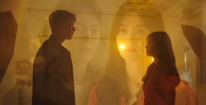 dien xuat gay tranh cai cua song hye kyo trong now we are breaking up hinh 1