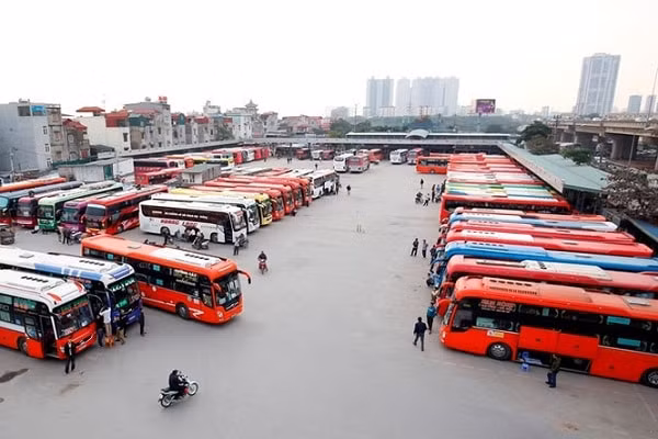 hoat dong van tai dip cuoi nam canh canh nhung noi lo hinh 1