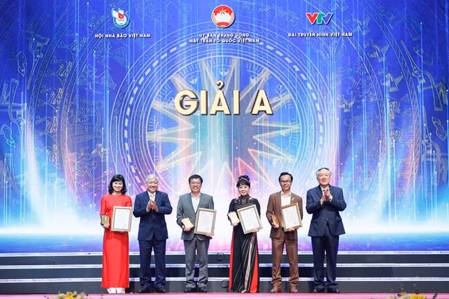 bao nha bao cong luan doat giai b giai bao chi toan quoc phong chong tham nhung tieu cuc lan thu ba hinh 5