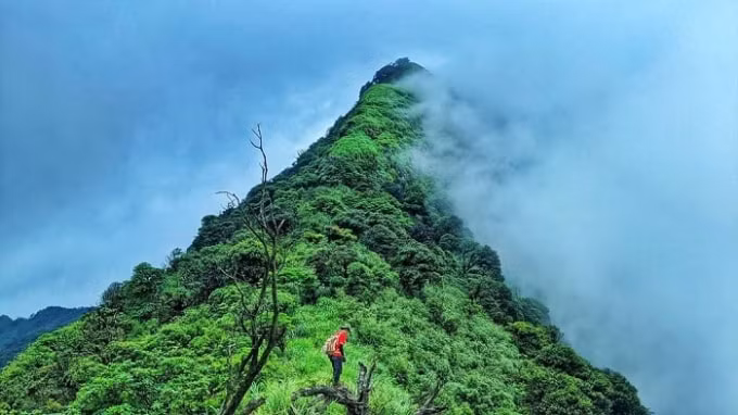 chinh phuc nui cha lang son noi menh danh la dinh everest xu lang hinh 2