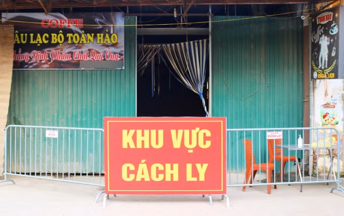 6 nhan vien quan ca phe o quoc oai test nhanh duong tinh voi sars cov 2 hinh 1