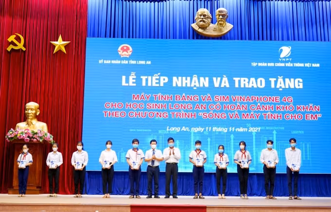 vnpt tien phong trien khai chuong trinh song va may tinh cho em hinh 2