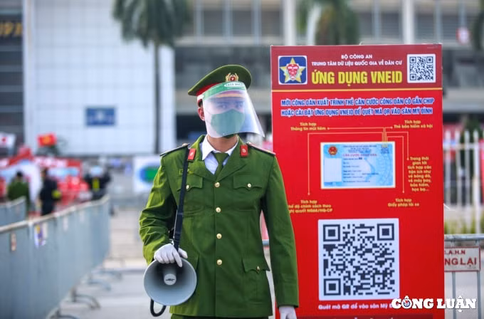 co dong vien ham nong bau khong khi truoc tran cau viet nam nhat ban hinh 11