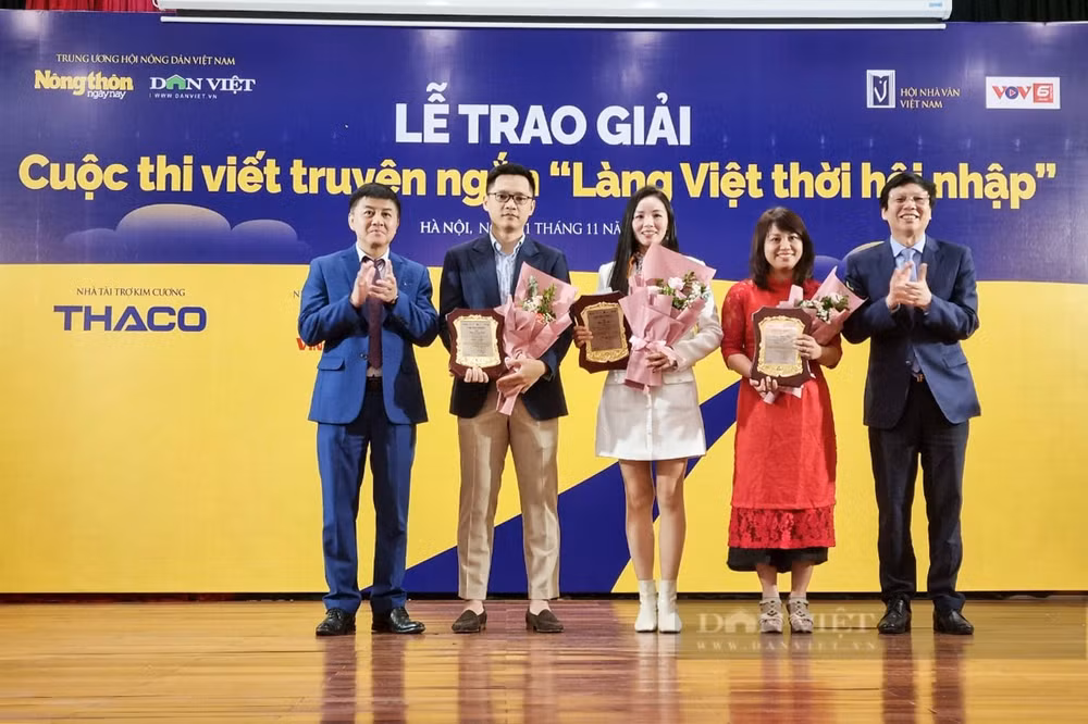 le trao giai cuoc thi viet truyen ngan lang viet thoi hoi nhap hinh 1