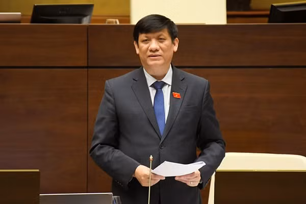 dai bieu quoc hoi chat van bo truong bo y te ve nhung sai pham nganh y te thoi gian qua hinh 2