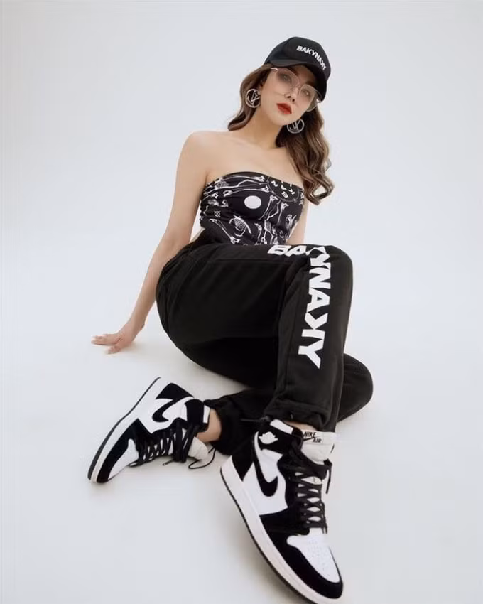 diep lam anh bi dao mo loat anh kem sac trong qua khu hinh 6