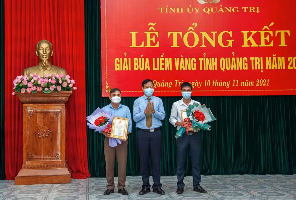 vinh danh 15 tac pham bao chi xuat sac tai le trao giai bua liem vang tinh quang tri nam 2021 hinh 1