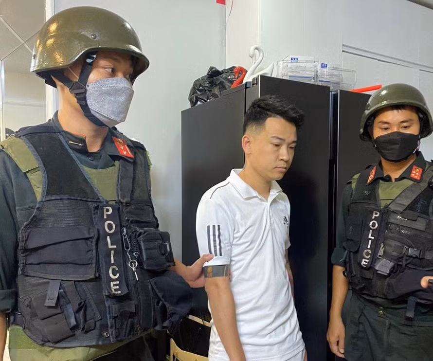 khoi to 14 doi tuong trong duong day danh bac 11 ty euro hinh 1