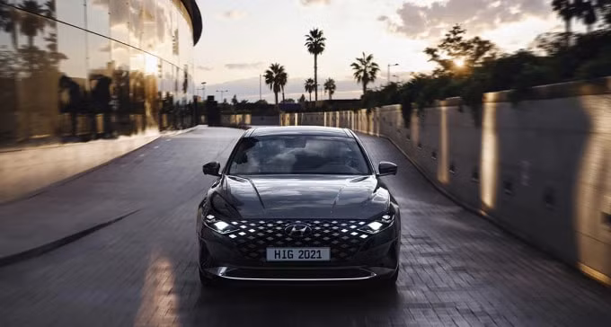 hyundai hoi sinh grandeur the he dau tien hinh 4