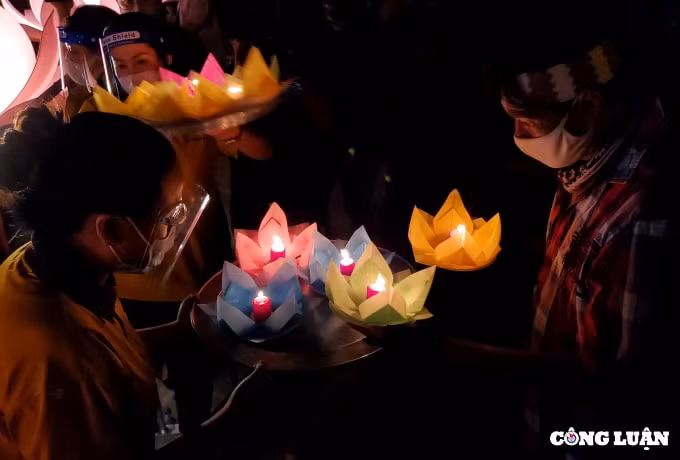 nhung be hoa dang cho nang noi niem nguoi o lai hinh 4