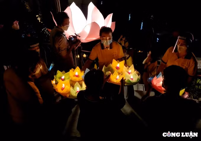 nhung be hoa dang cho nang noi niem nguoi o lai hinh 5
