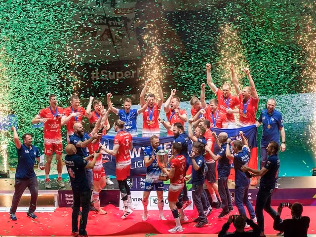 nha vo dich chau au xin rut khoi giai bong chuyen cac clb the gioi 2021 hinh 1