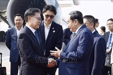 Lễ tiễn Chủ tịch Quốc hội Trần Thanh Mẫn tại Sân bay quốc tế Hàm Dương, TP Tây An, tỉnh Thiểm Tây. Ảnh: Doãn Tấn/TTXVN