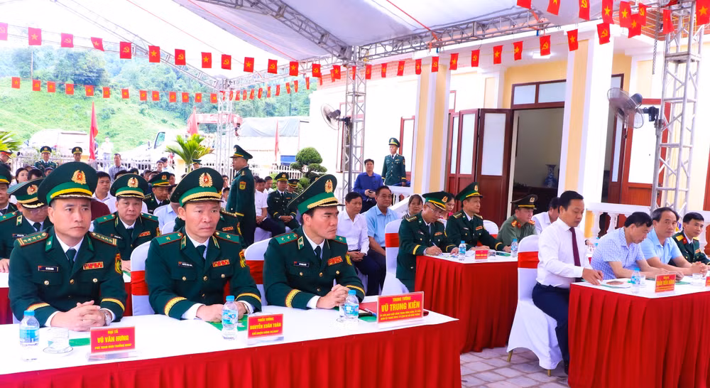 2-cac-dai-bieu.jpg