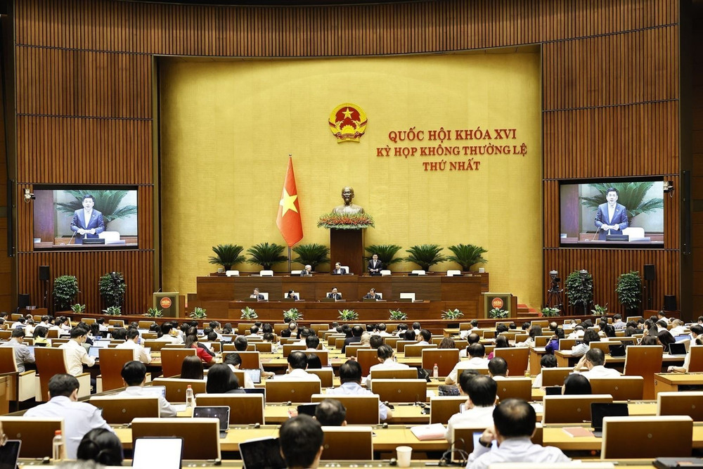 Sáng 13/8/2026, Quốc hội thảo luận ở hội trường về dự án Luật sửa đổi, bổ sung một số điều của Luật Tần số vô tuyến điện, Luật Viễn thông, Luật Giao dịch điện tử và Luật Chuyển giao công nghệ. Ảnh TTXVN. Sáng 13/8/2026, Quốc hội thảo luận ở hội trường về dự án Luật sửa đổi, bổ sung một số điều của Luật Tần số vô tuyến điện, Luật Viễn thông, Luật Giao dịch điện tử và Luật Chuyển giao công nghệ. Ảnh TTXVN.