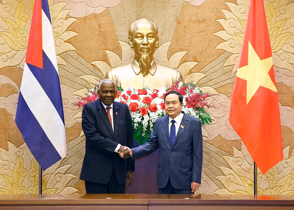 vna-potal-chu-tich-quoc-hoi-tran-thanh-man-don-va-hoi-dam-voi-chu-tich-quoc-hoi-chinh-quyen-nhan-dan-cuba-768376226-9-2-19.jpg
