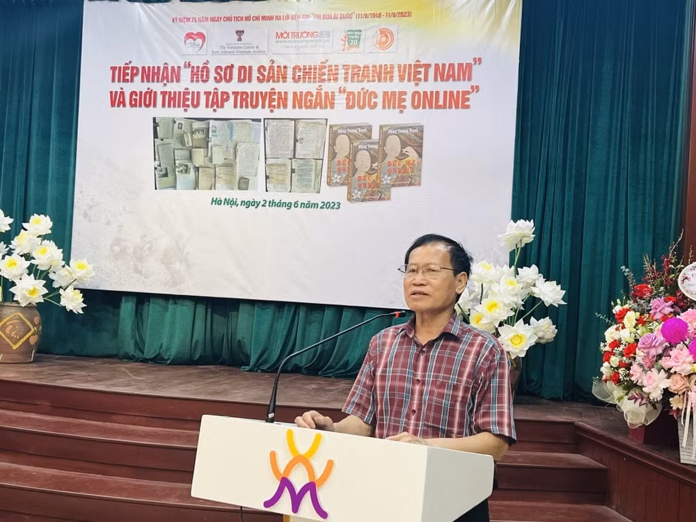 nha van nha bao dang vuong hanh tri an cuoc doi qua nhung trang viet hinh 6