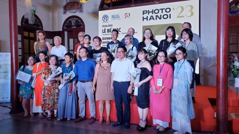 photo hanoi23 mang den cai nhin moi me ve nghe thuat nhiep anh hinh 1