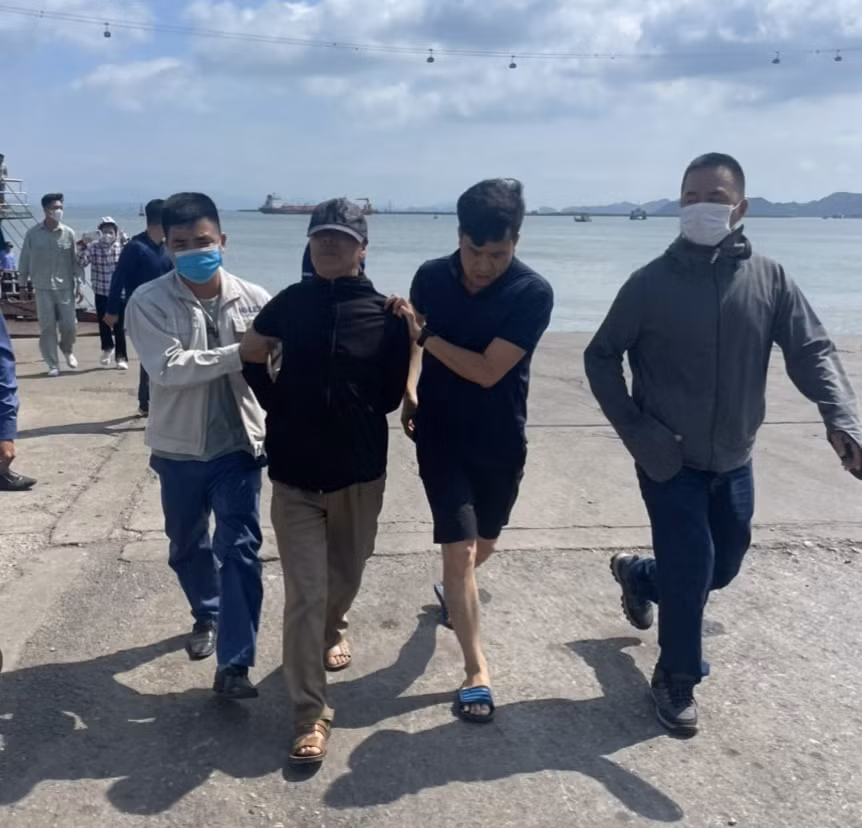 bat doi tuong van chuyen ma tuy ra dao cat ba hinh 1