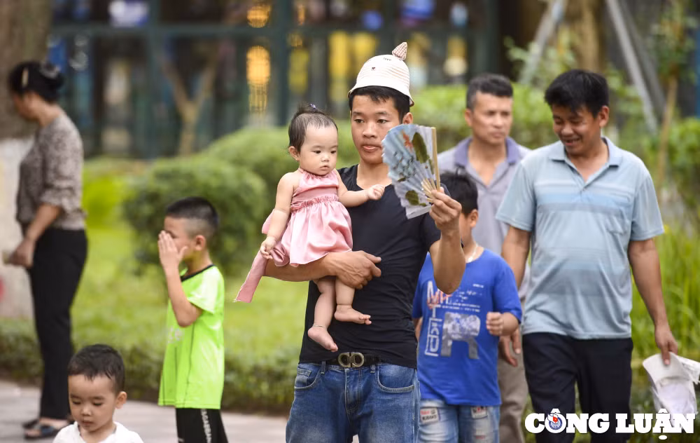 hon 5000 luot nguoi den vuon thu ha noi ngay quoc te thieu nhi 1 6 hinh 6