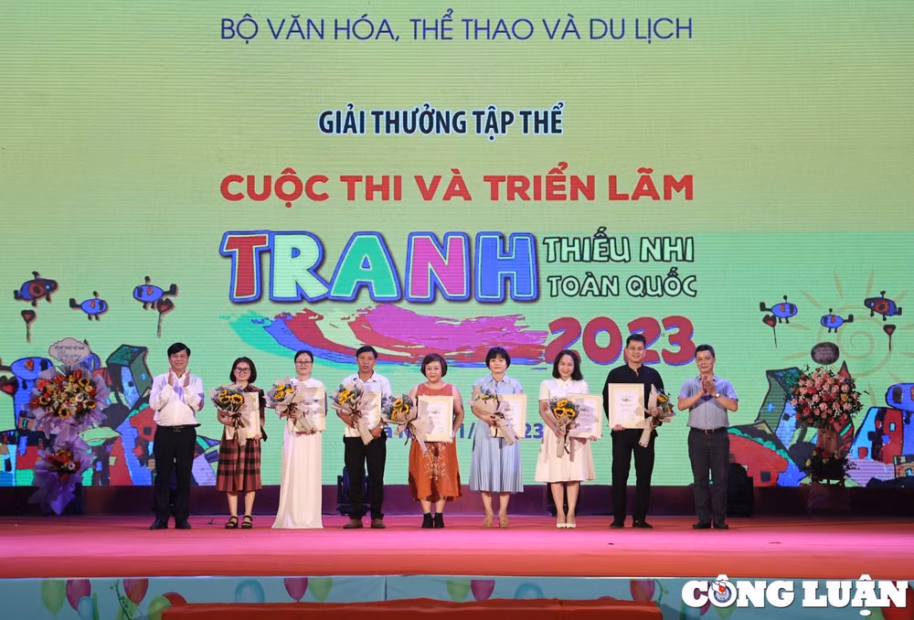 trao giai thuong cuoc thi va trien lam tranh thieu nhi toan quoc nam 2023 hinh 6