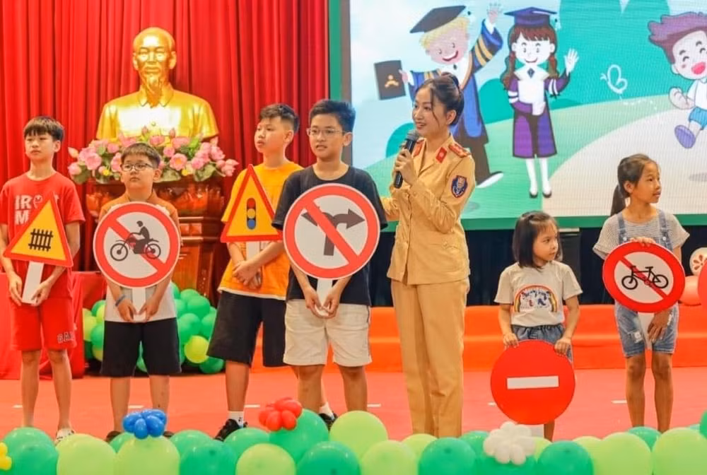tang cuong dam bao an toan giao thong cho hoc sinh hinh 2