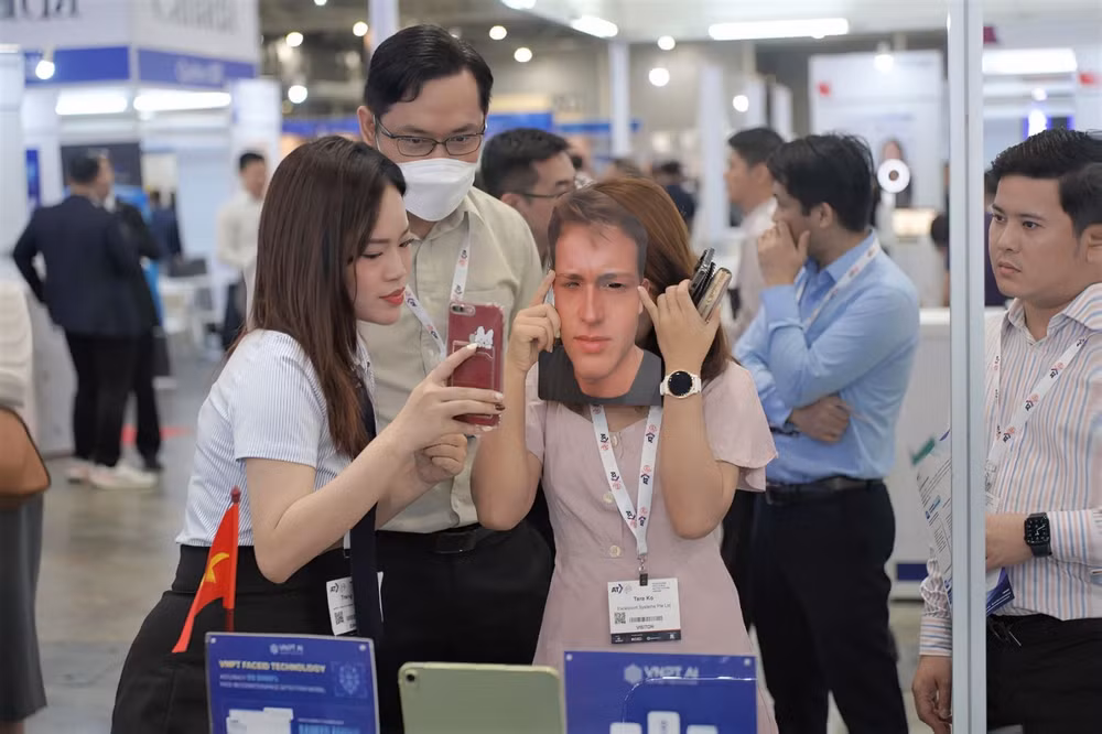 cong nghe sinh trac hoc khuon mat vnpt face id gay an tuong tai asia tech x singapore 2023 hinh 4