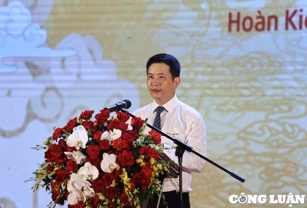 nhieu chuong trinh hoat dong dac sac ky niem 595 nam ngay vua le thai to dang quang hinh 1