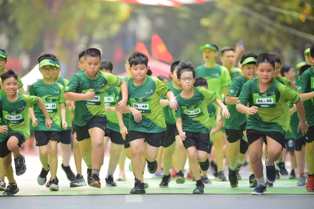 giai chay vietcombank lets run 2023 huong ung thang hanh dong vi tre em hinh 2