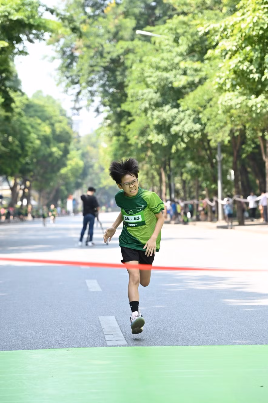 giai chay vietcombank lets run 2023 huong ung thang hanh dong vi tre em hinh 7