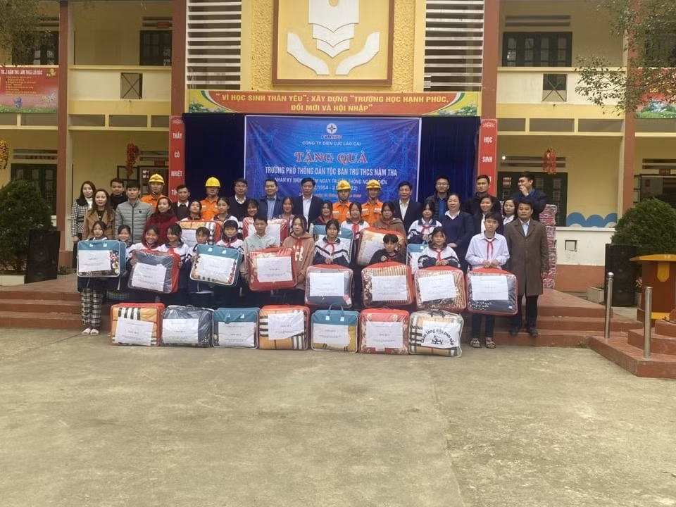 cong ty dien luc lao cai giup xa nam tha huyen van ban xay dung nong thon moi hinh 1