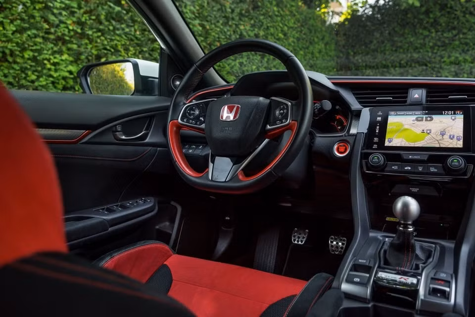 honda civic type r gt cua nha vo dich f1 co gia 80000 usd hinh 9