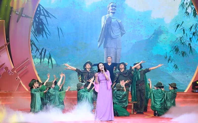 xuc dong chuong trinh nghe thuat vang mai ban hung ca bau troi hinh 1