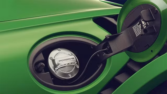 porsche san xuat nhien lieu dien tu thay the khi dot hinh 1