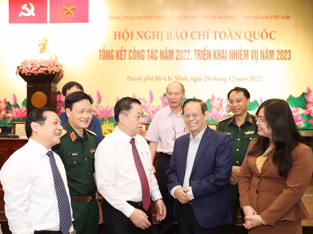 bao chi phai lam tot hon chuc nang dinh huong tu tuong du luan tao su dong thuan cao hinh 1