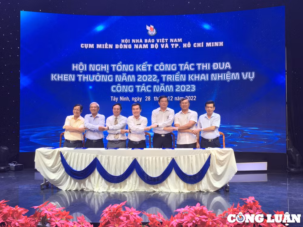 cum thi dua hoi nha bao cac tinh mien dong nam bo to chuc hoi nghi tong ket nam 2022 hinh 2