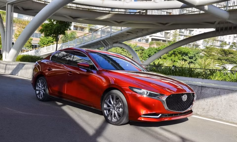 mazda3 sap co ban chay dien hinh 1