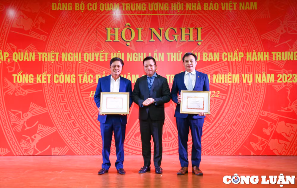 dang uy co quan tu hoi nha bao viet namtiep tuc doi moi toan dien nang cao chat luong cong tac xay dung dang hinh 1