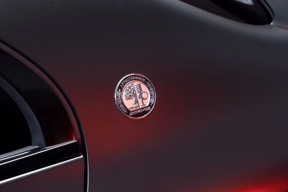 mercedes amg e 63 s 4matic final edition ra mat tai nhat ban gia ban hon 180000 usd hinh 7