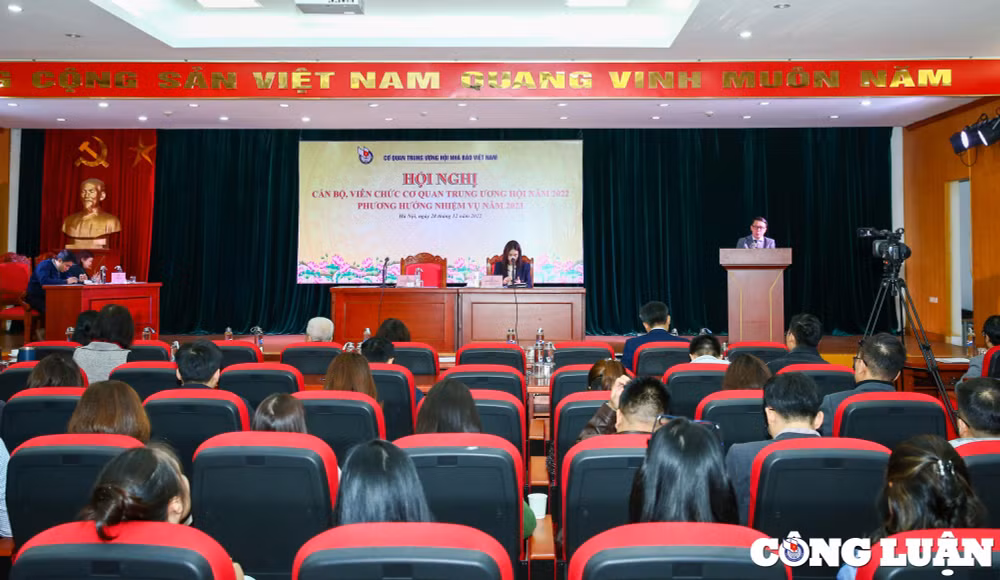co quan trung uong hoi nha bao viet nam nang cao hieu qua cong tac va kien toan bo may can bo hinh 1